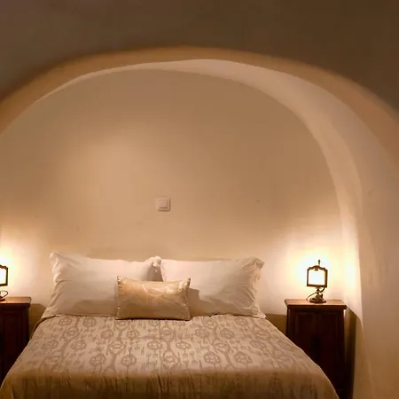 Heliophos Boutique Caves מלון דירות 3*